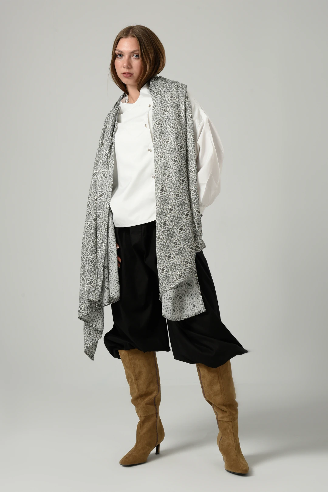 Side Button Cropped Shirt